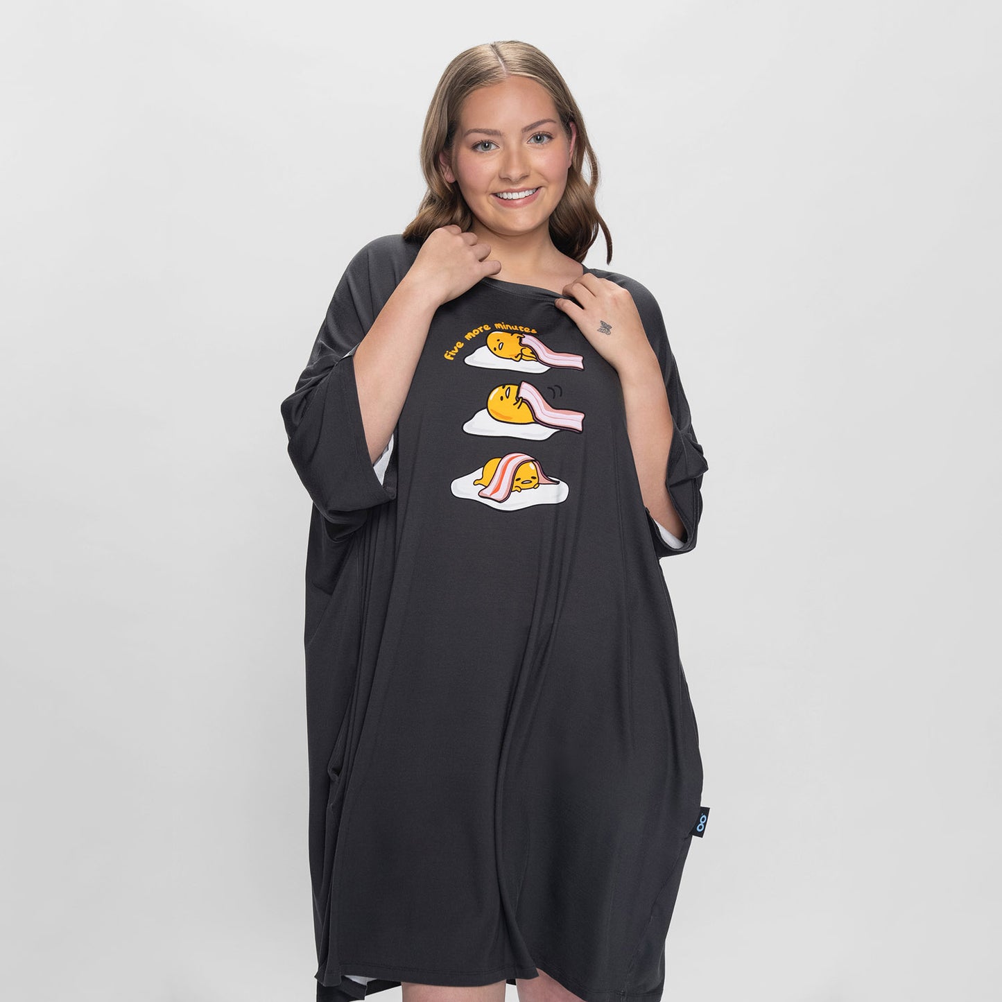 size: Hayley is 170cm wearing a size OSFM