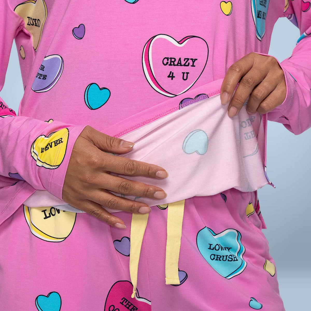 size: Sonya is 160cm wearing a size S/M