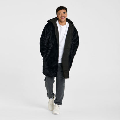 Tayleb who is 182cm wearing a size L/XL