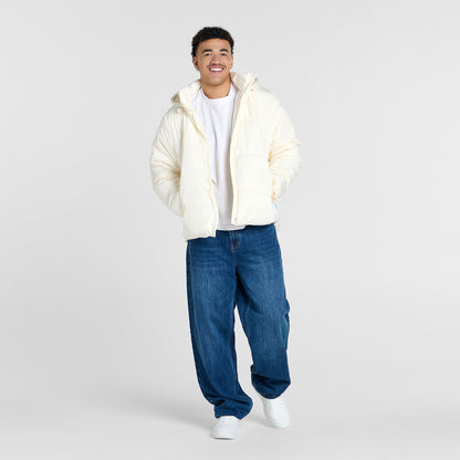 size: Tayleb is 182cm wearing a size L/XL