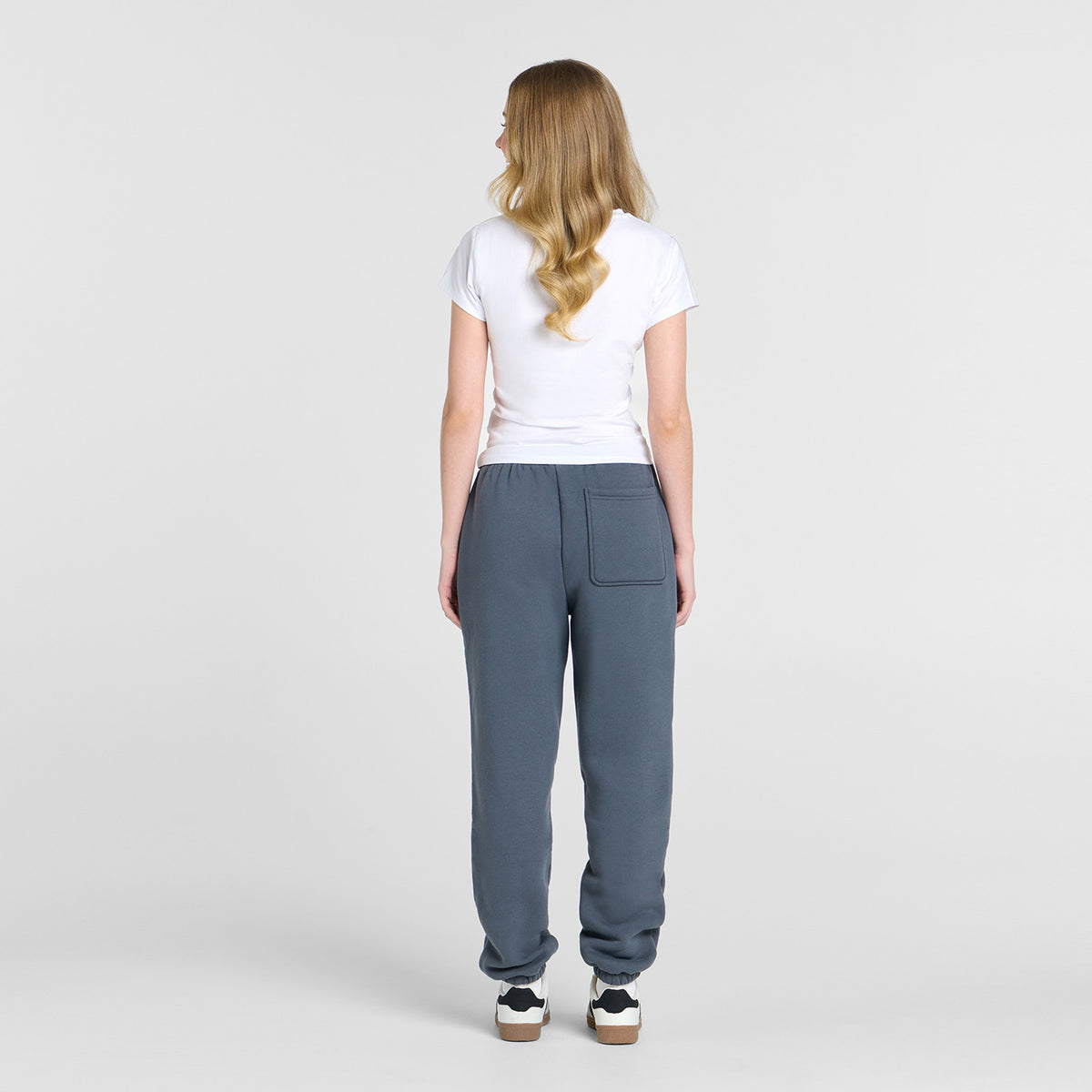 size: Sarah H is 168cm wearing a size XS/S