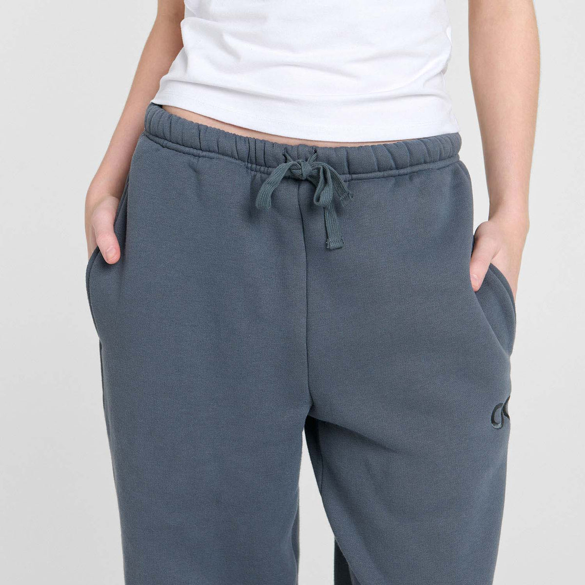 size: Sarah H is 168cm wearing a size XS/S