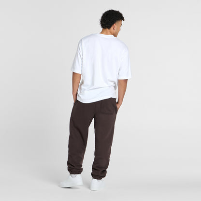 size: Tayleb is 182cm wearing a size L/XL