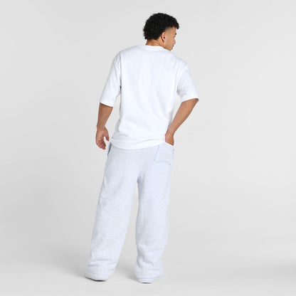 size: Tayleb is 182cm wearing a size L/XL