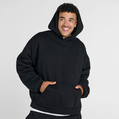 Tayleb is 182cm wearing a size L/XL