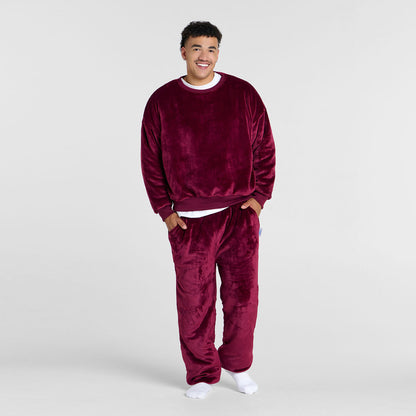 size: Tayleb is 182cm wearing a size L/XL