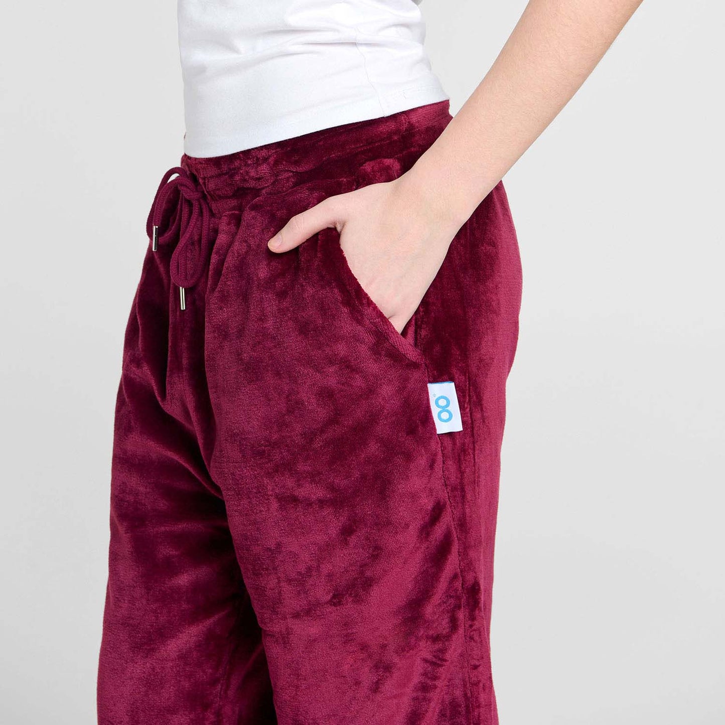 size: Sarah is 168cm wearing a size S/M