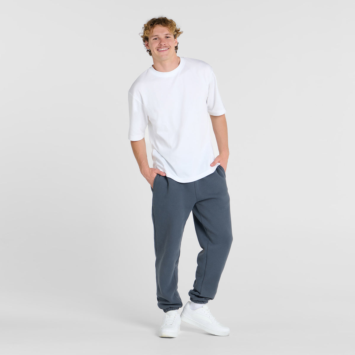 size: Archie is 183cm wearing a size L/XL