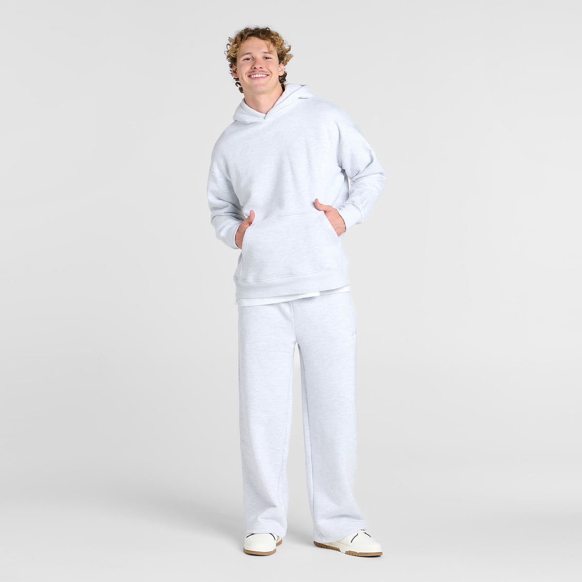 size: Archie is 183cm wearing a size L/XL