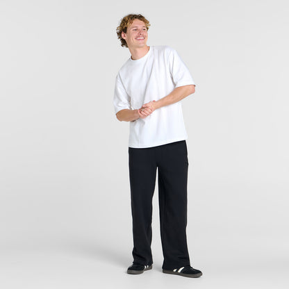 size: Archie is 183cm wearing a size L/XL
