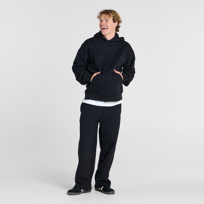 size: Archie is 183cm wearing a size L/XL