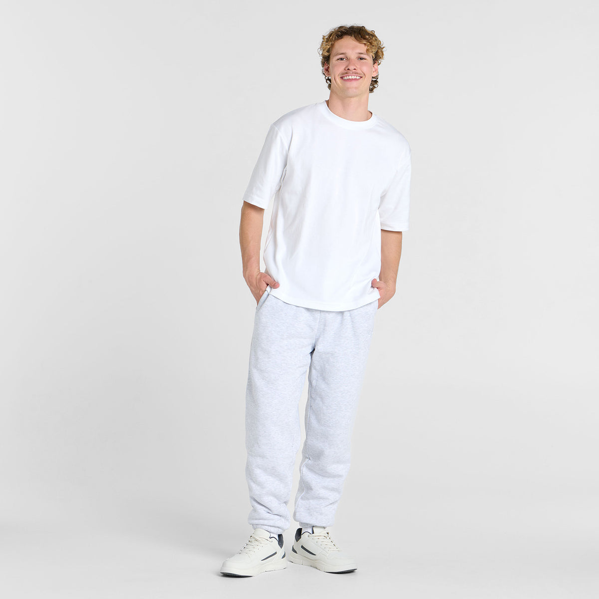 size: Archie is 183cm wearing a size L/XL