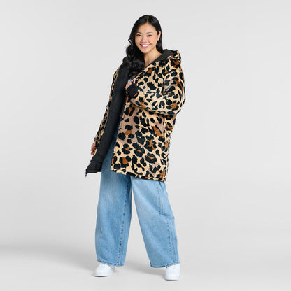 Ailene who is 178cm and wears a size S/M