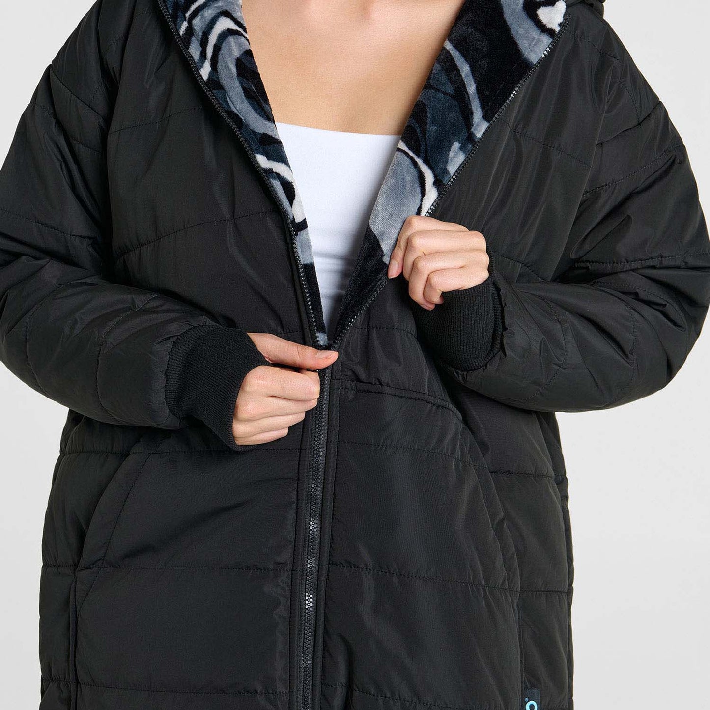 size: Ailene who is 178cm and wears a size S/M