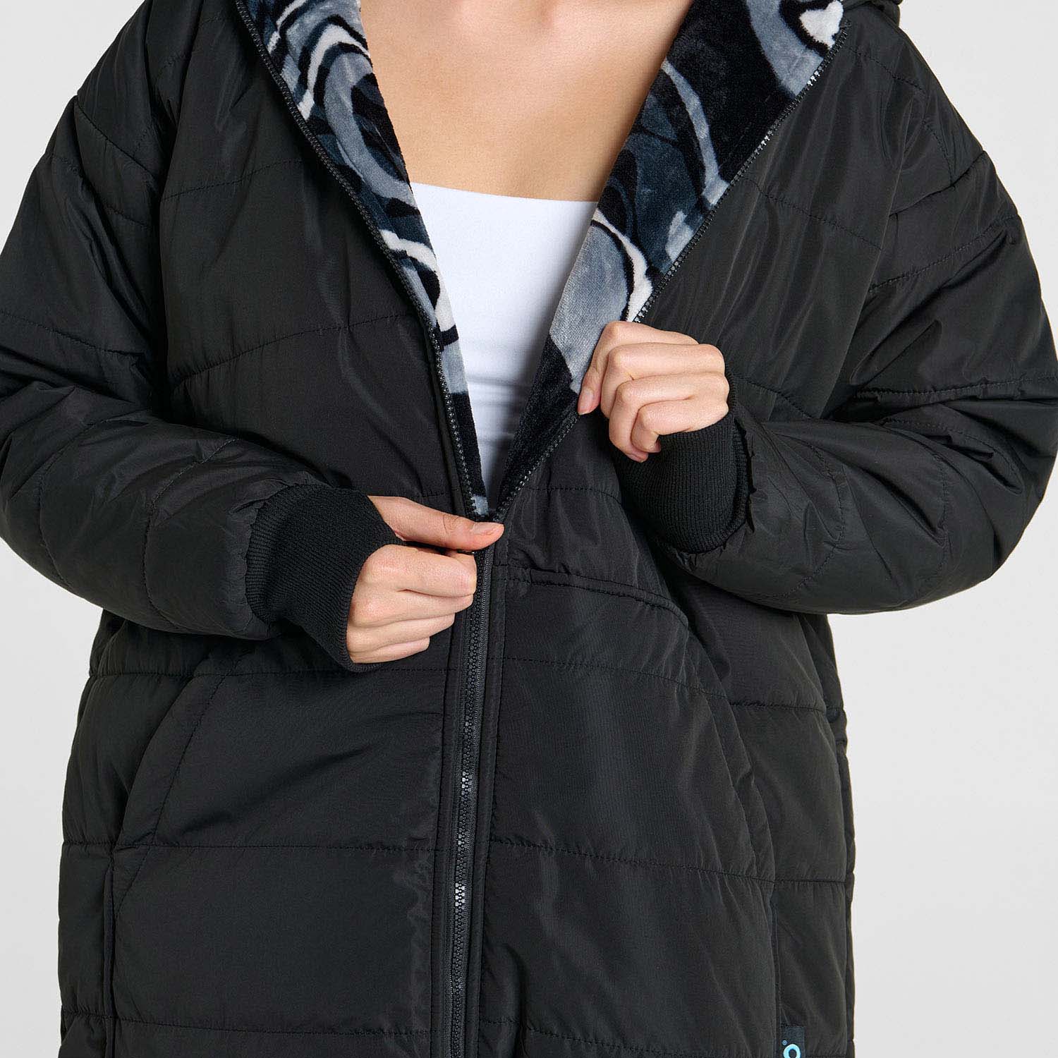 size: Ailene who is 178cm and wears a size S/M