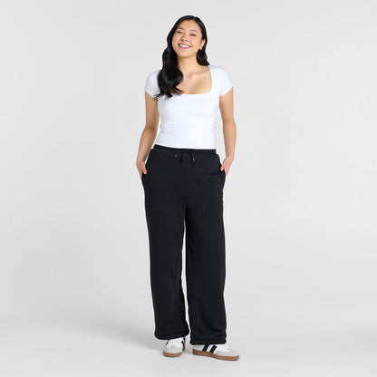 Ailene is 178cm wearing a S/M