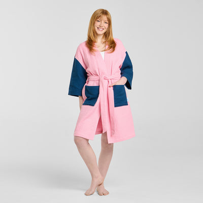 size: Sara D is 174cm wearing a size S/M