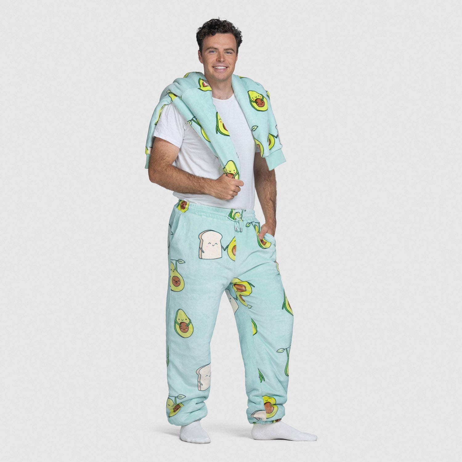 size: Jake is 191cm wearing a size 4XL/5XL