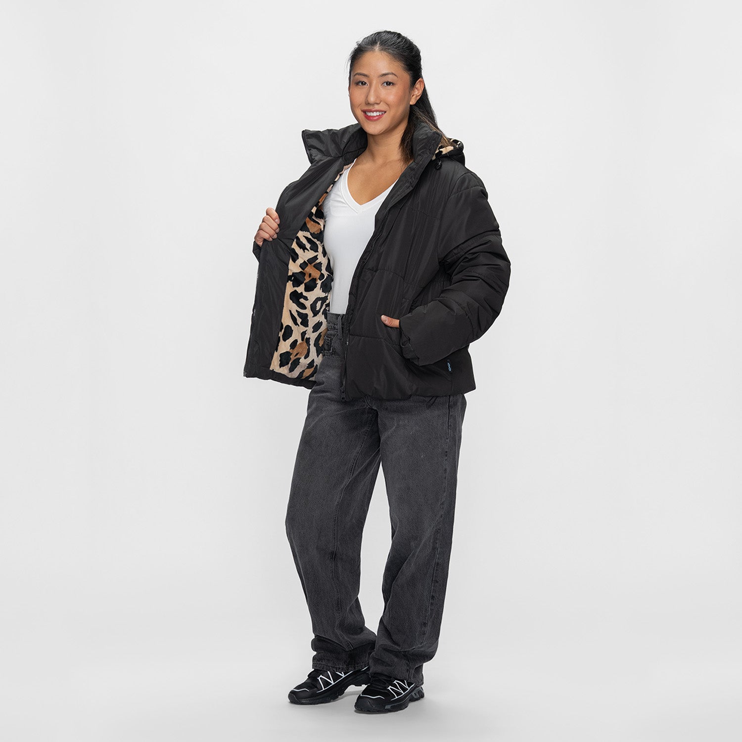 size: Yeryn is 165cm wearing a size XXS/XS