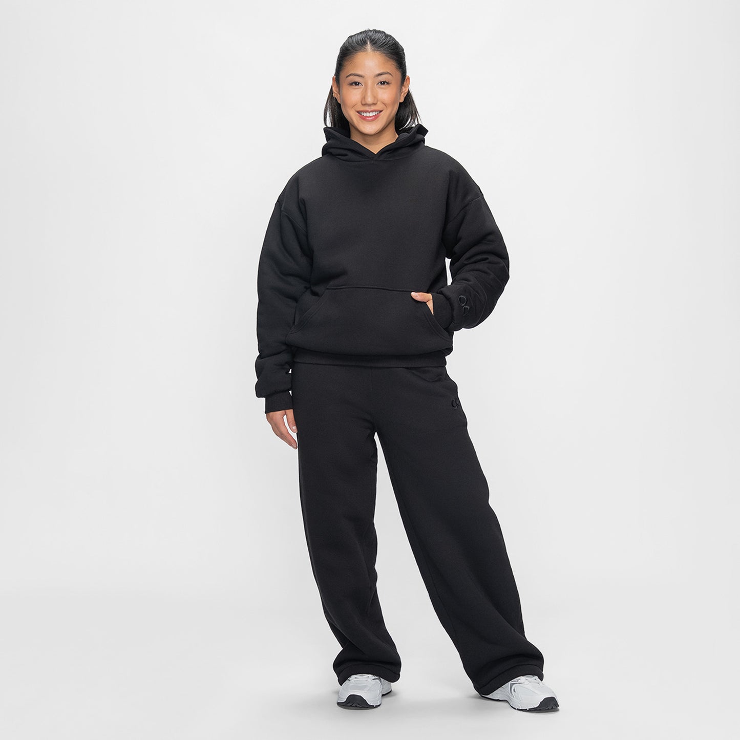 size: Yeryn is 165cm wearing a size XXS/XS