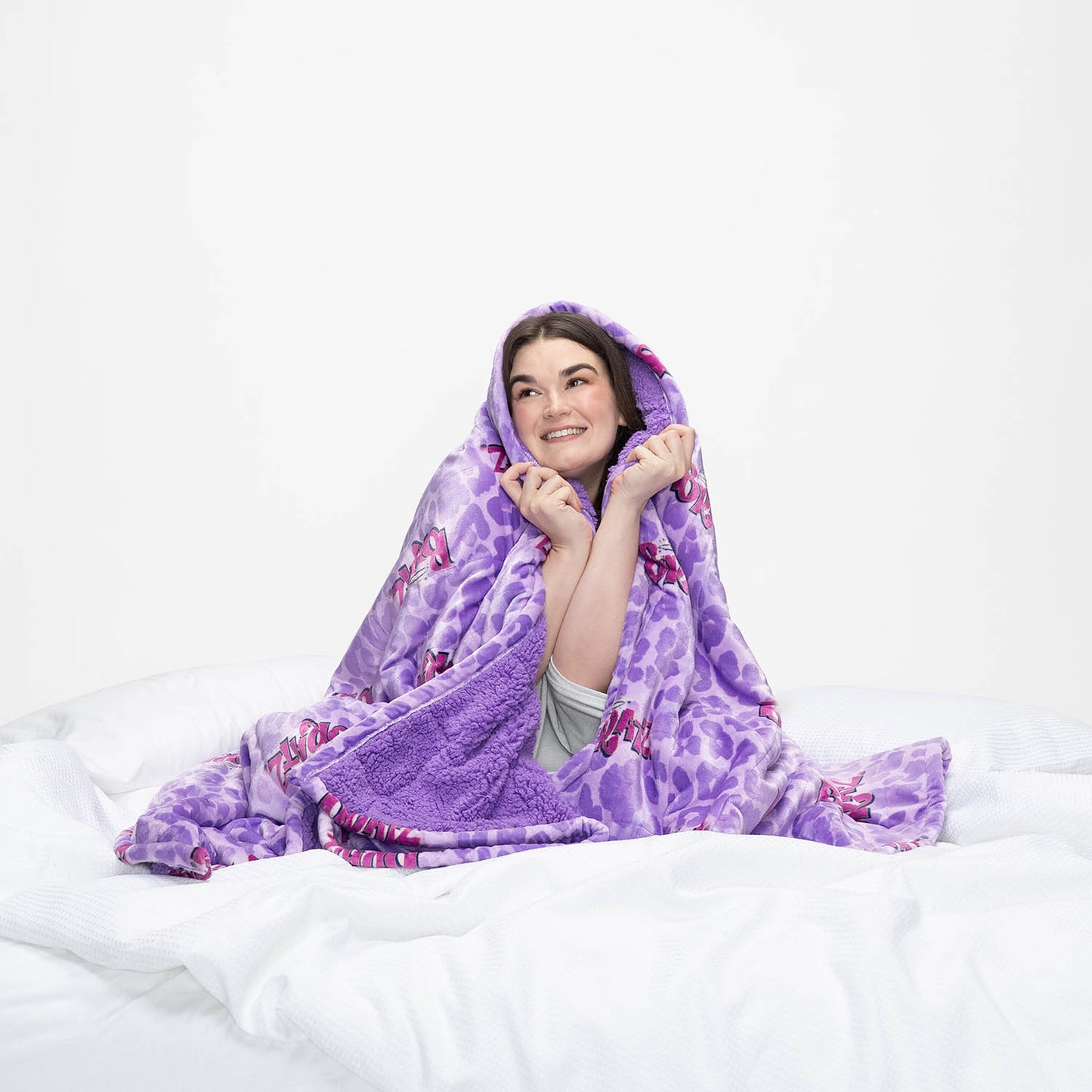 size: Claudia is 173cm wearing a size Single