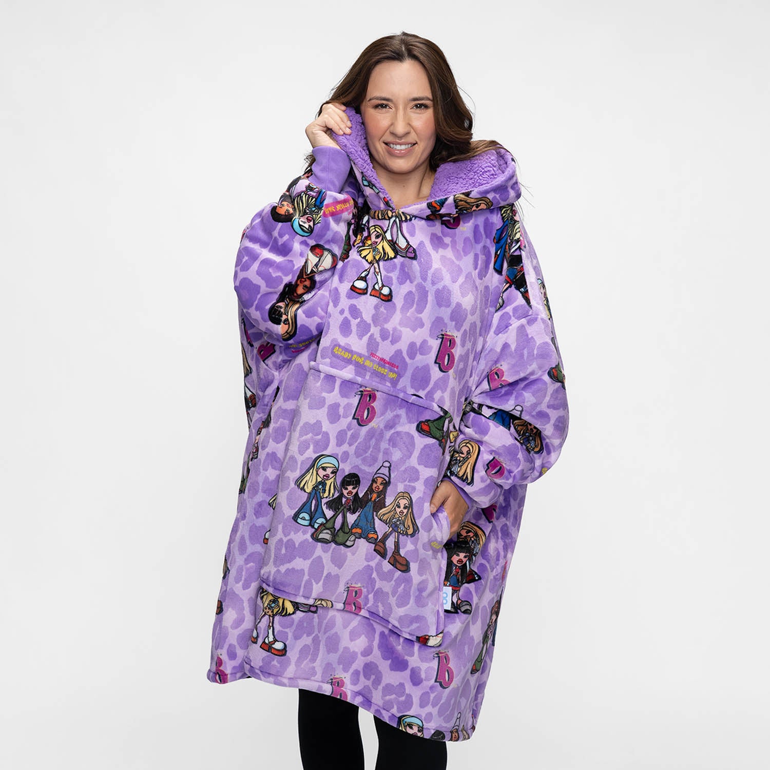 size: Mia is 170cm wearing a size OOD