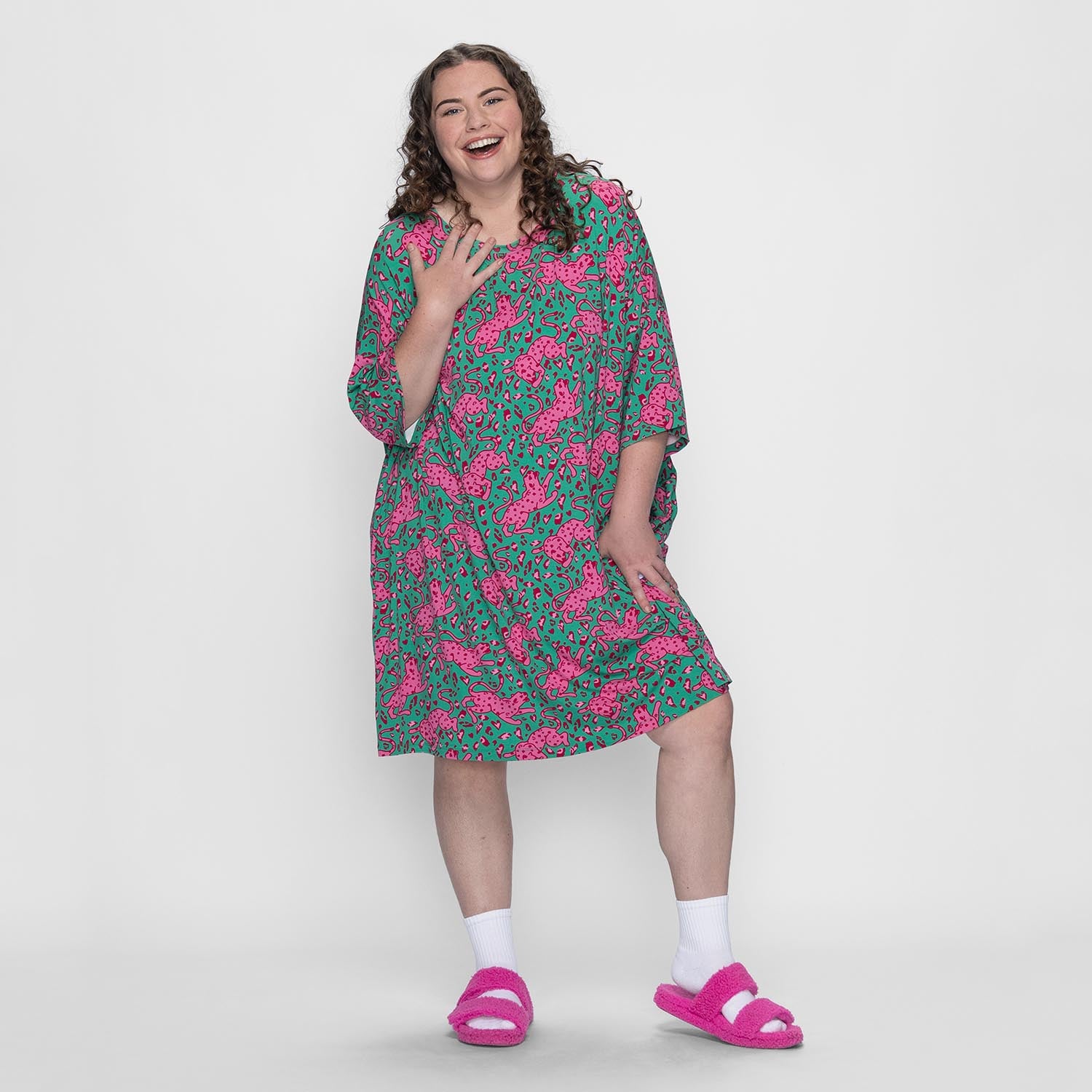 size: Finty is 169cm wearing a size OSFM