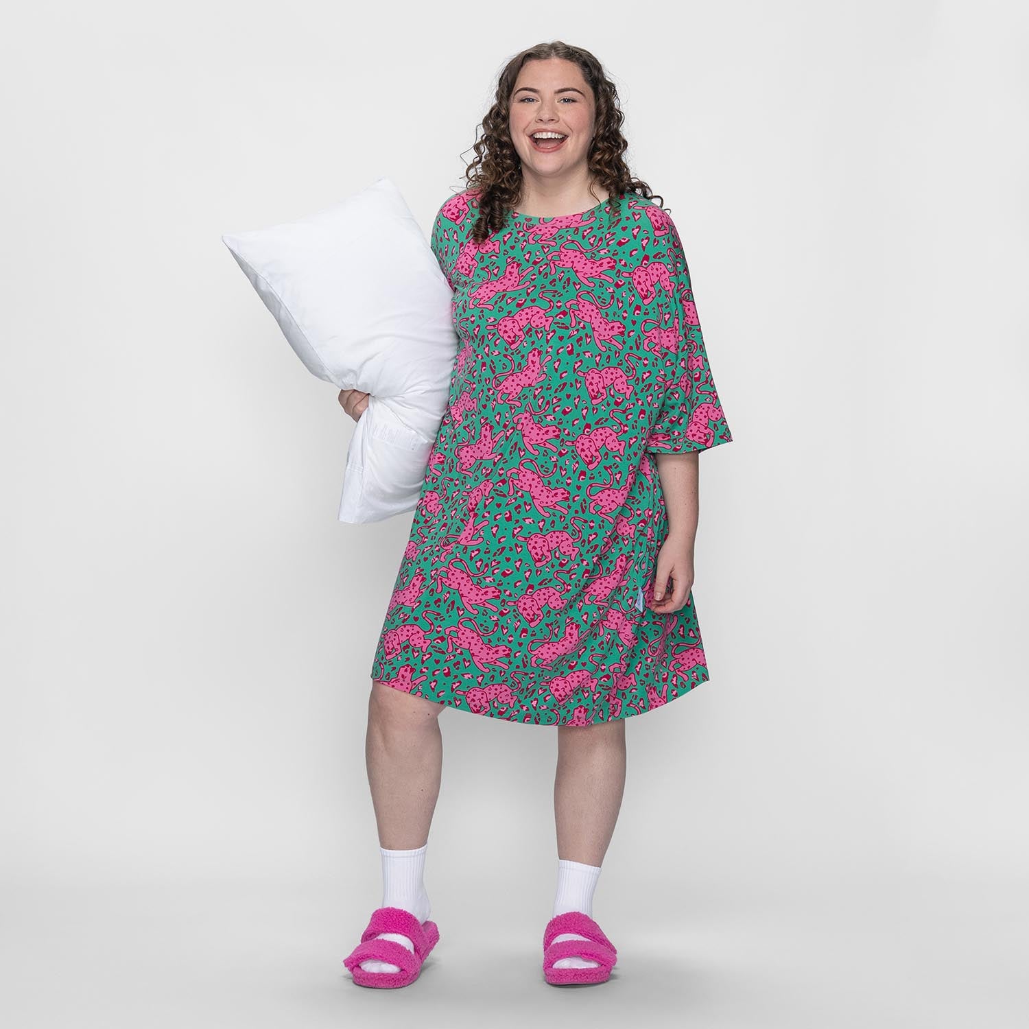 size: Finty is 169cm wearing a size OSFM
