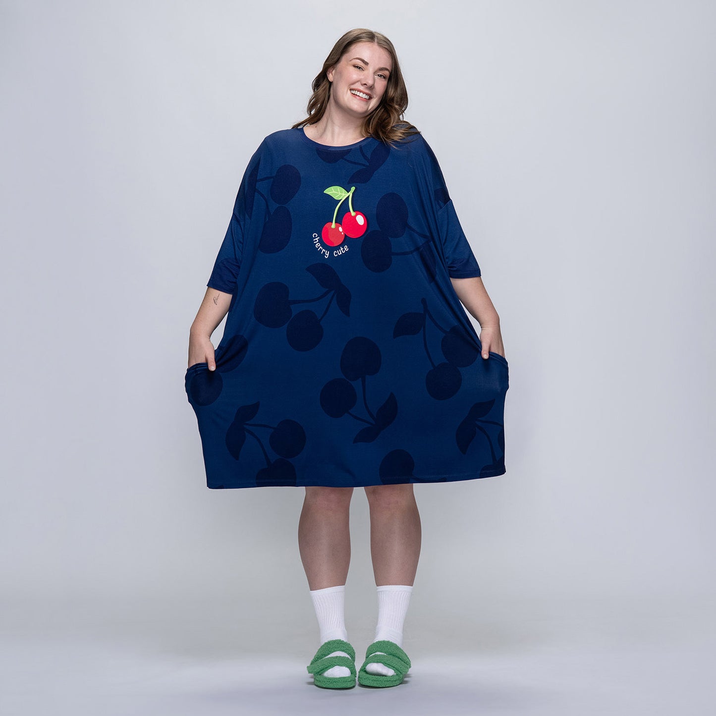 size: Tayla is 169cm wearing a size OOD