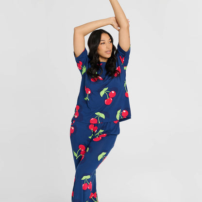 size: Alejandra is 172cm wearing a size S/M