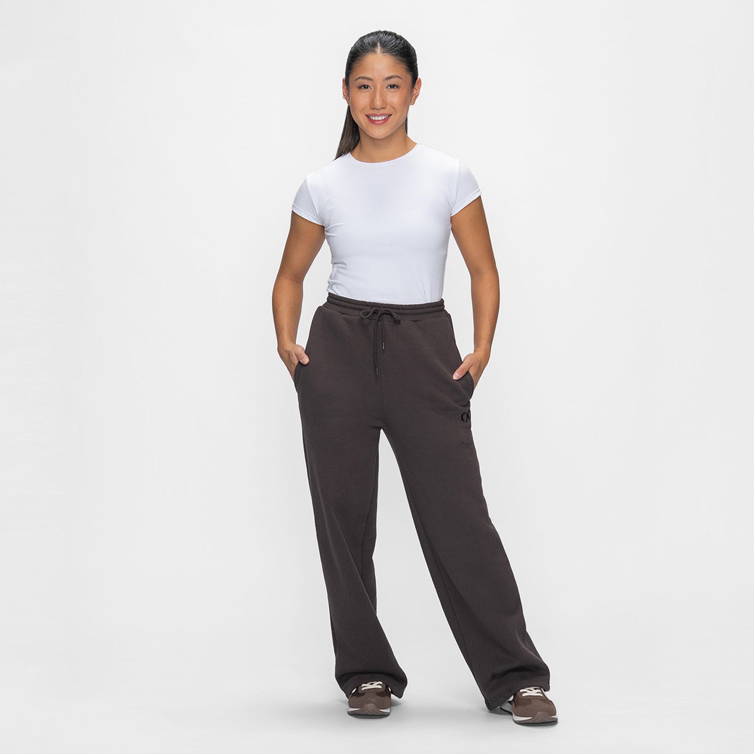 size: Yeryn is 165cm wearing a size XXS/XS