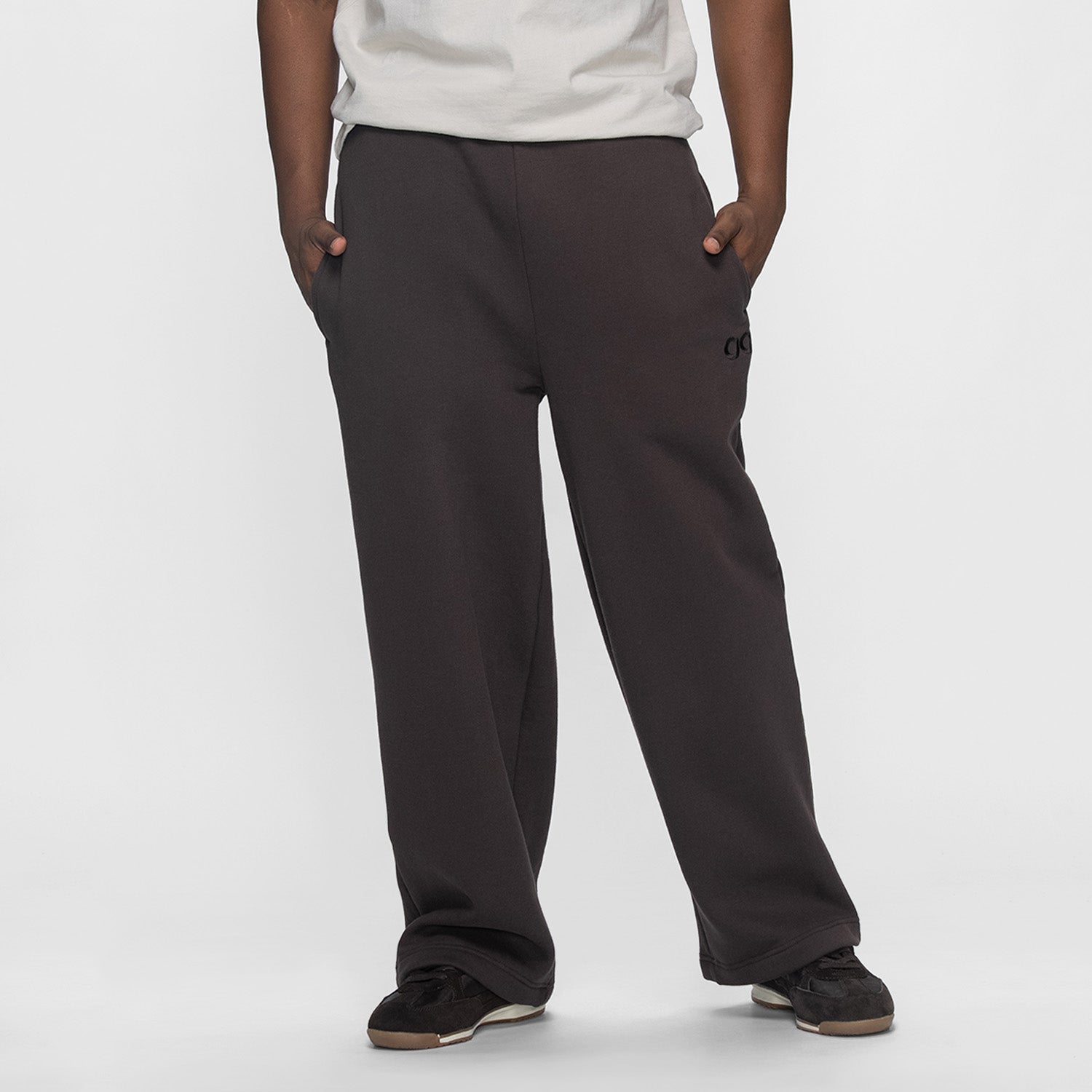 size: Sudev is 185cm wearing a size L/XL