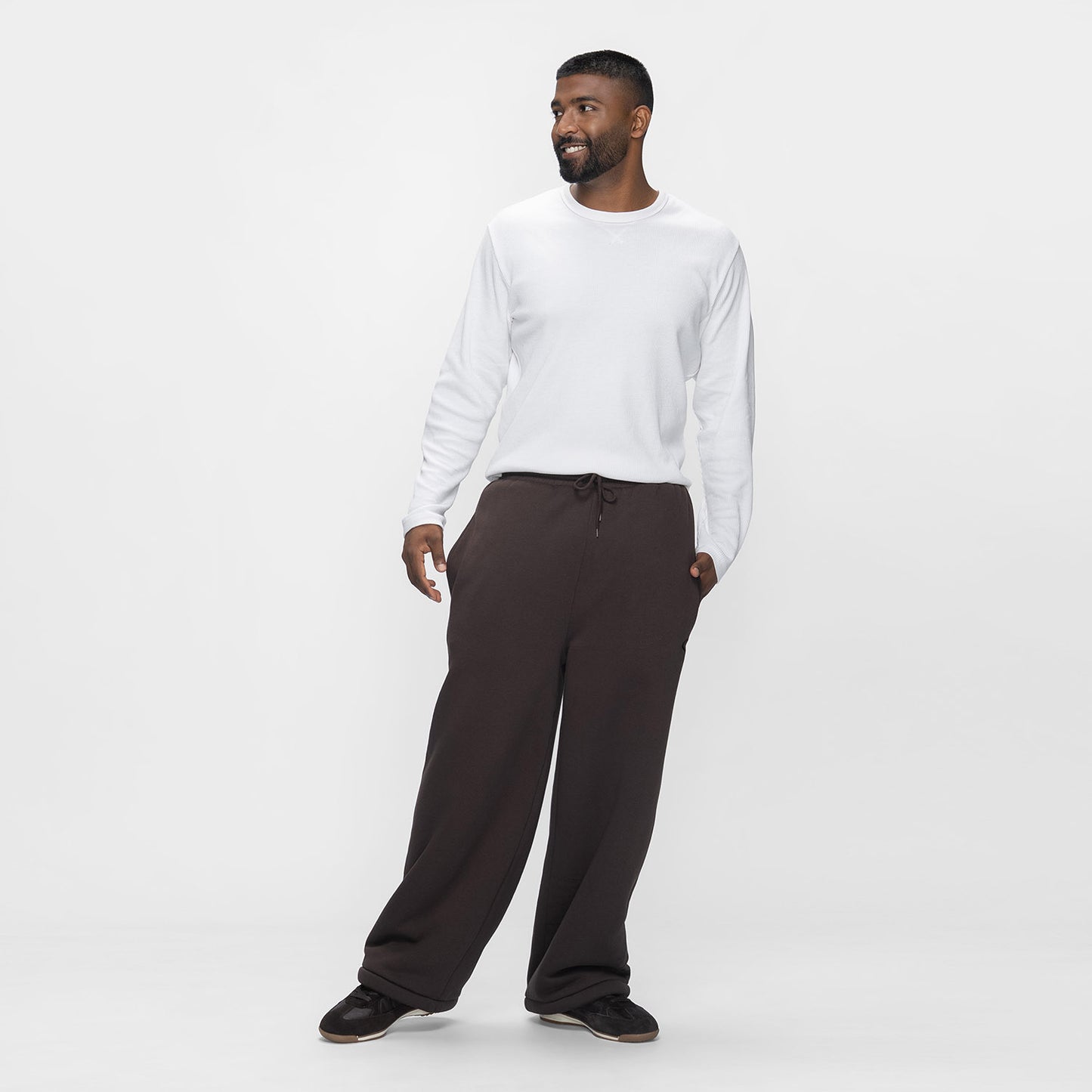 size: Sudev is 185cm wearing a size L/XL