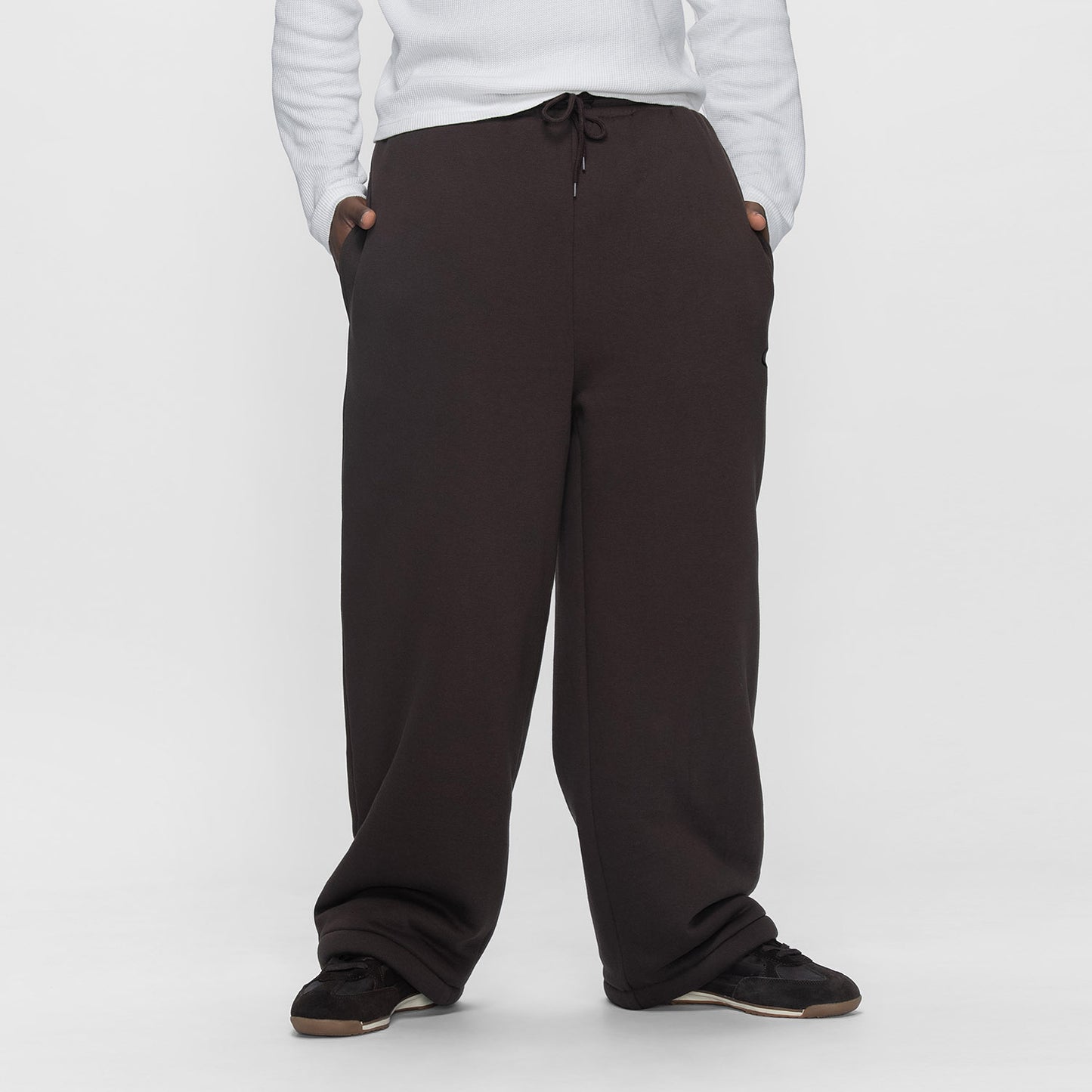 size: Sudev is 185cm wearing a size L/XL