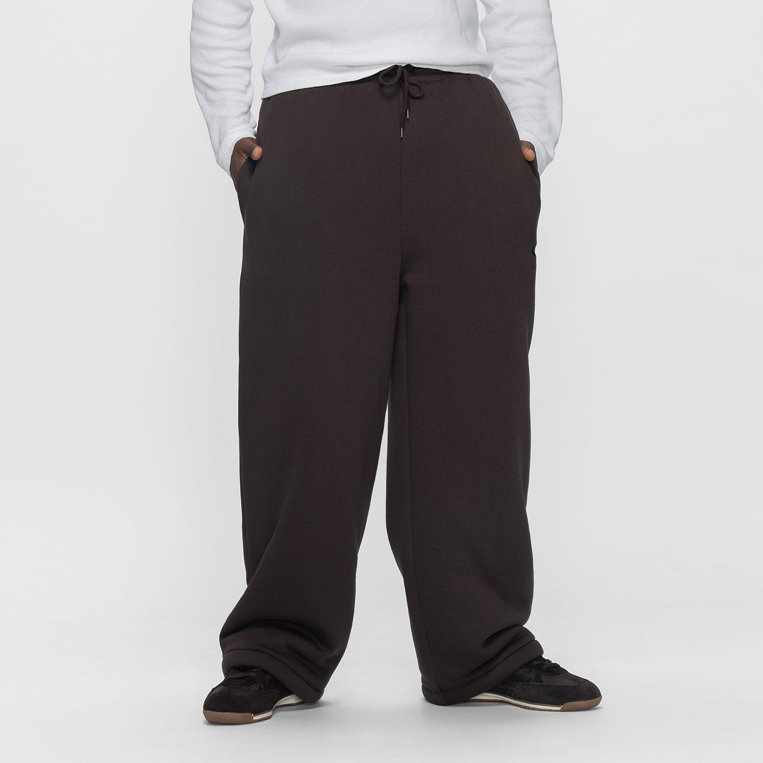 size: Sudev is 185cm wearing a size L/XL
