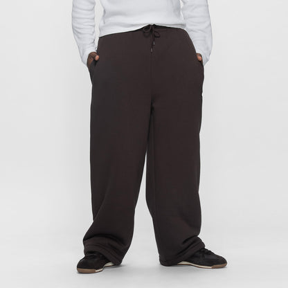 size: Sudev is 185cm wearing a size L/XL