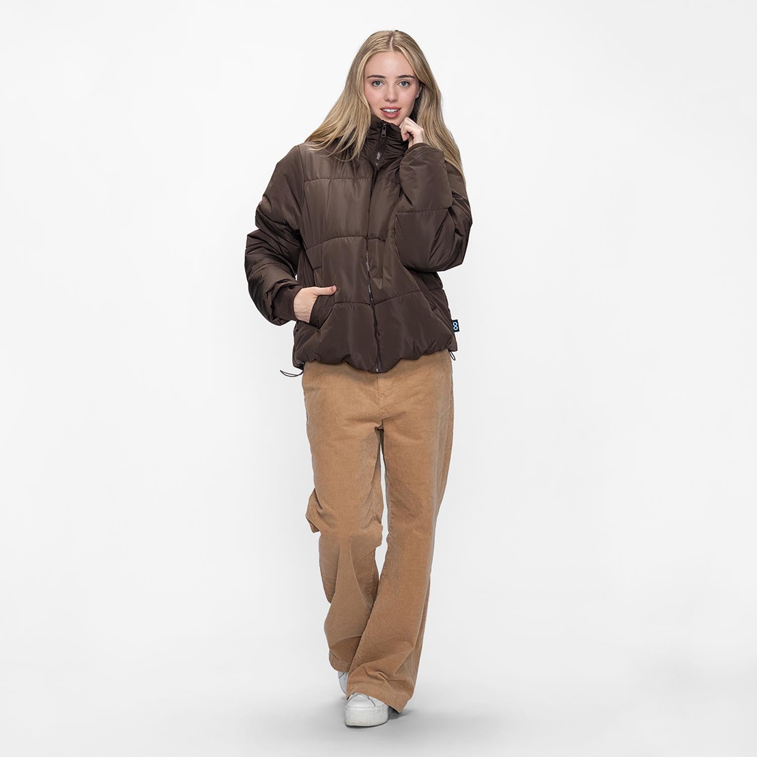 size: Sophia is 173cm wearing a size XXS/XS