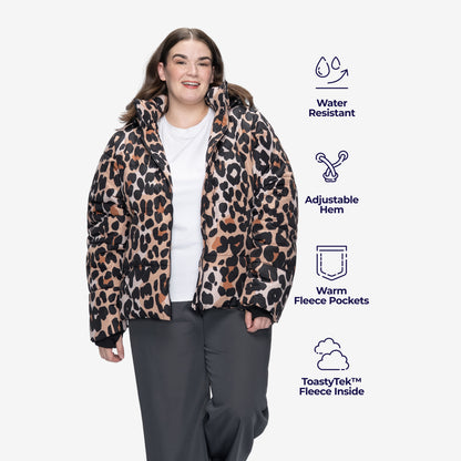 size: Claudia is 173cm wearing a size L/XL