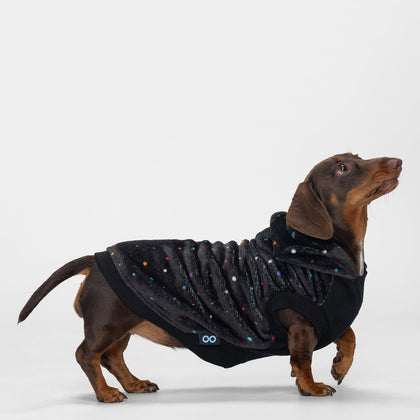 size: Cinnamon is wearing a size M