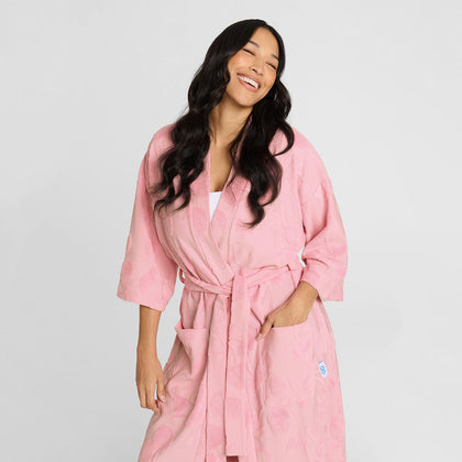 size: Alejandra is 172cm wearing a size S/M