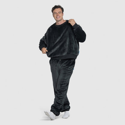 size: Jake is 191cm wearing a size OOD