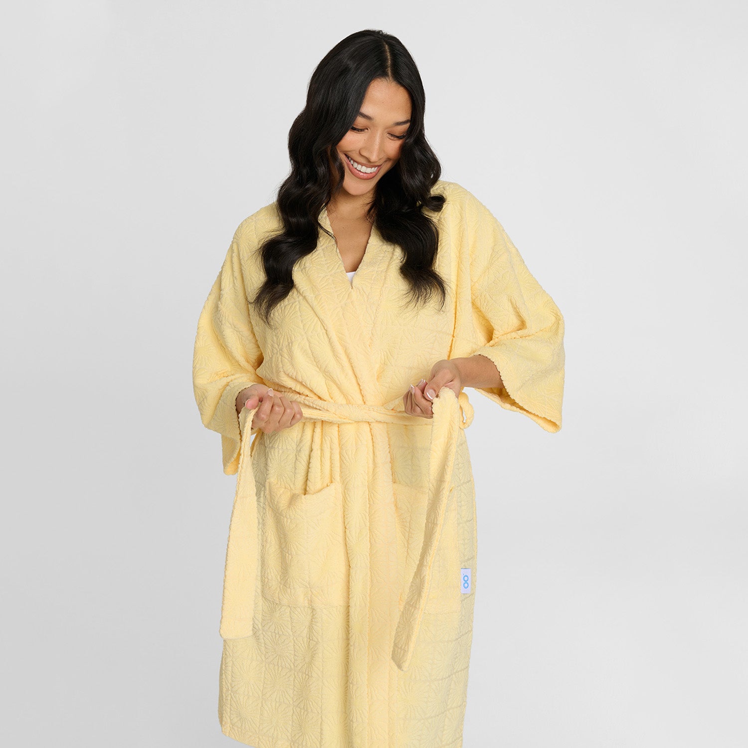 size: Alejandra is 172cm wearing a size S/M