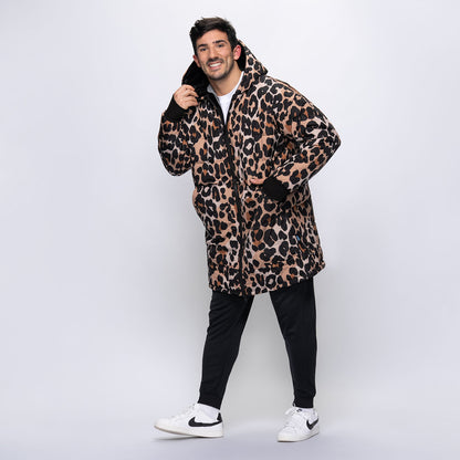 size: Adrian is 183cm wearing a size L/XL