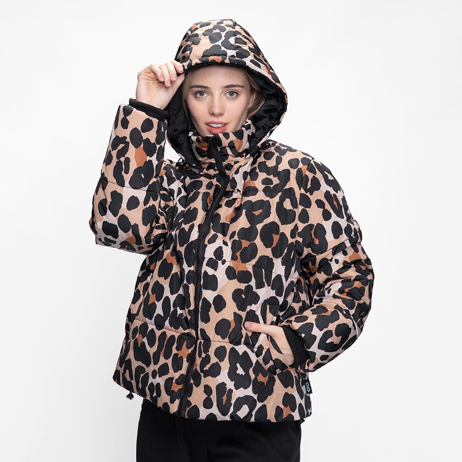size: Sophia is 173cm wearing a size XXS/XS