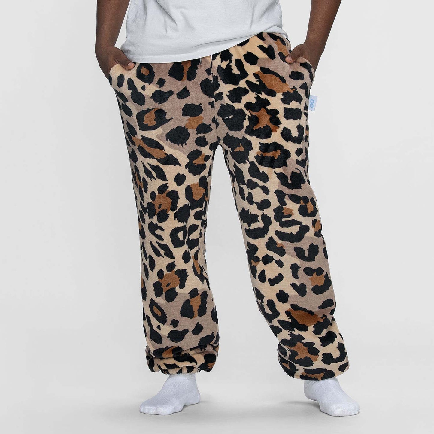 size: Sudev is 185cm wearing a size L/XL