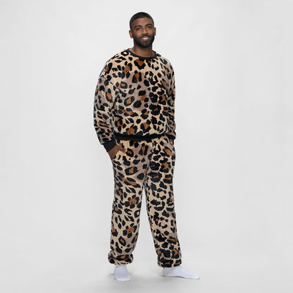 size: Sudev is 185cm wearing a size L/XL