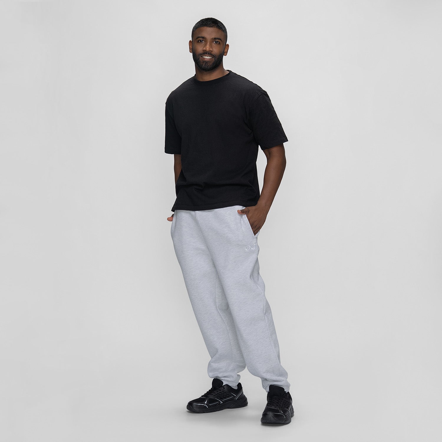size: Sudev is 185cm wearing a size L/XL