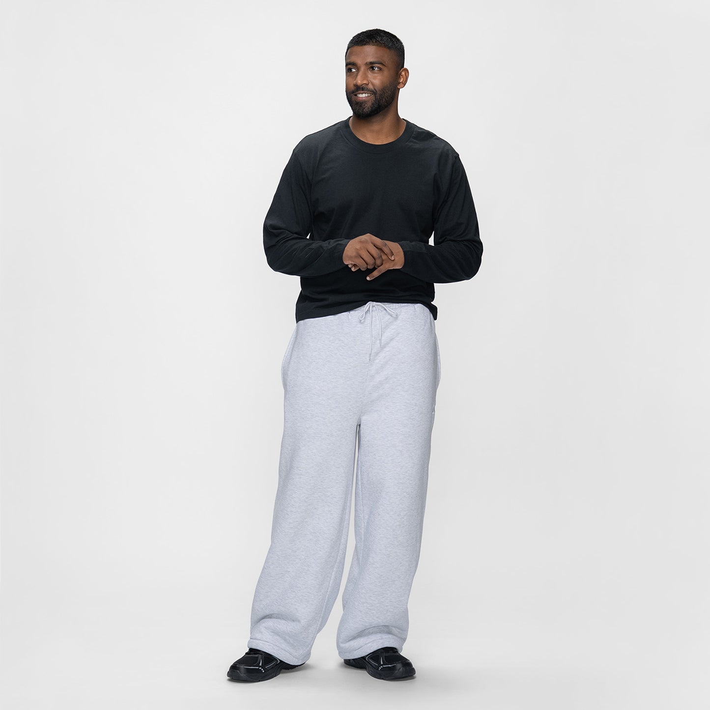 size: Sudev is 185cm wearing a size L/XL