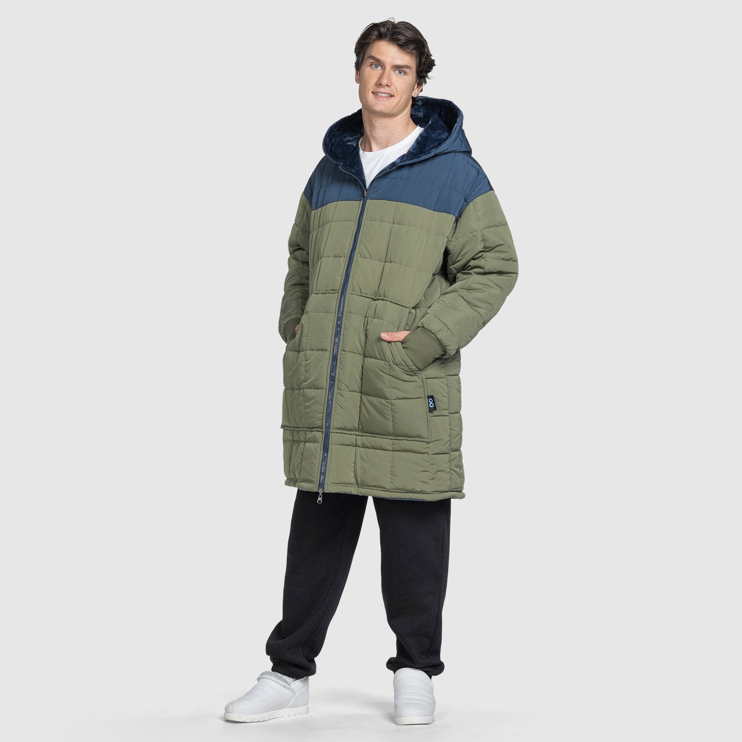Olive/Navy Contrast Zip Through Outdoor Jacket – The Oodie