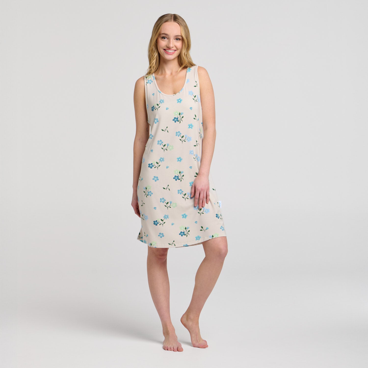 size: Lilly is 172cm wearing S/M